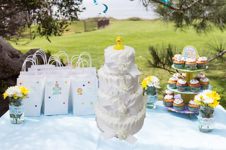CHOOBLY 100 PC Decorate It Yourself Baby Shower Diaper Cake | 4 Tier | Gender Neutral | for Girl, Boy | White | Gender Reveal, Party Decor | Newborn Baby Gifts | Do-it-Yourself | Decorationsā¦